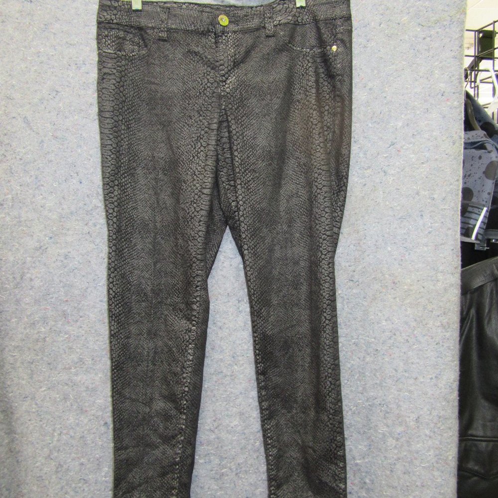 Black GLO Pants